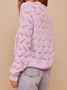 Gilet en maille ajourée lavande avec texture mohair douce pour le printemps et l'automne