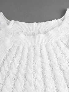 Weißer Strickpullover mit Zopfmuster und Rundhalsausschnitt für Damen in Freizeitmode