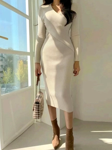 Slim fit cream white v-neck knitted midi dress with ribbed texture for autumn winter