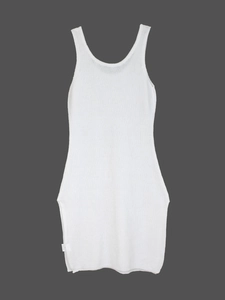 Sleeveless white knit maxi dress with side slits and a slim fit for summer beachwear