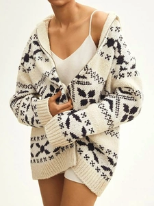 Cardigan da donna in maglia con cappuccio, motivi jacquard neri e chiusura a zip