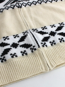 Cardigan beige da donna con motivo nordico Fair Isle, cerniera e orlo a coste in maglia