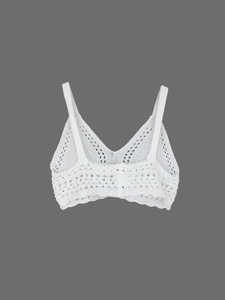 White knit crochet crop top with hollow out pattern and V-neck for summer beachwear
