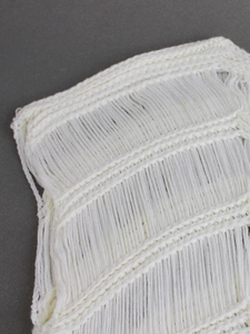 Pull de plage tricoté à manches courtes pour femmes avec texture élégante à franges