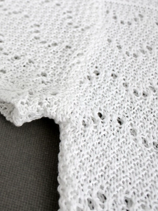 Cárdigan de playa de ganchillo blanco para mujer con detalles de punto calado elegantes