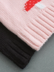Detailed knit texture of pink mushroom jacquard and black ribbed tank top set