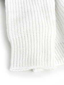 Gilet en maille blanche col V pour femme avec détails de poignets côtelés épais