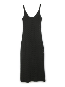 Robe d'été noire en tricot ajouré pour femmes avec bretelles fines et motif ondulé