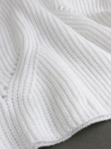 White knit long sleeve hollow out dress featuring rib-knit texture and soft V-pattern