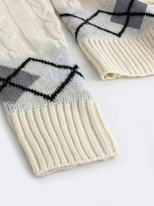 Women's cable knit cardigan with argyle patterns and ribbed cuffs in beige color