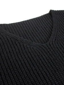 Maglione da donna nero con scollo a V in maglia a coste spessa dal design casual