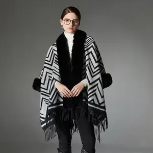 Châle Cape Femme Vintage Jacquard Géométrique Avec Col En Fausse Fourrure Et Glands Élégant Poncho Chaud Hiver Vêtement Femme