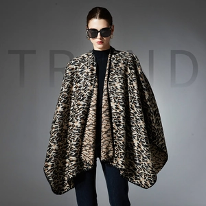 Luxury Leopard Print Knit Shawl Poncho For Women Thick Warm Winter Cape Oversized Animal Print Wrap Scarf Fashion Accessory