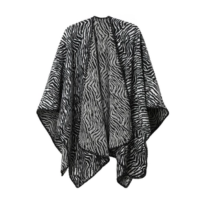 Mantella da donna a righe zebrate, scialle lungo in maglia bianco e nero, morbido cardigan