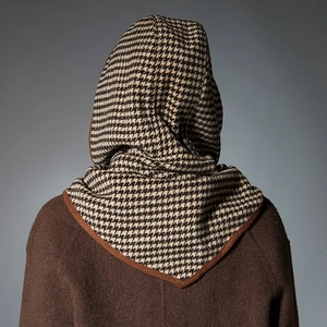 Châle à capuche à motif pied-de-poule classique avec bordure marron foncé pour femme hiver