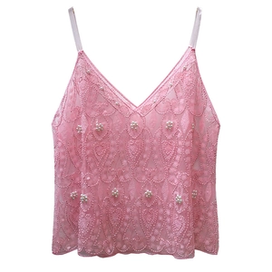 Canotta rosa con paillettes, perle e ricami eleganti per donne alla moda
