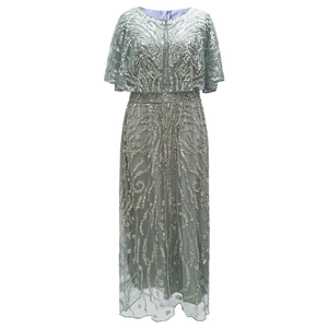 Robe de soirée élégante avec paillettes, corsage style cape et jupe longue en tulle