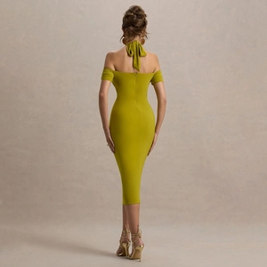 Rückansicht des olivgrünen Neckholder-Kleids mit eleganter Schleife und schmaler Passform