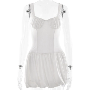 Robe mini bulle blanche sans manches dos nu avec buste froncé et taille ajustée