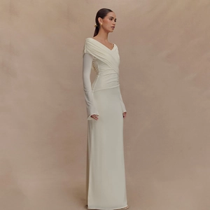 Elegant slim fit long-sleeved dress with pleated texture and off-shoulder design