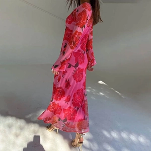 Slim fit pink floral maxi dress with red roses and long sleeves for women