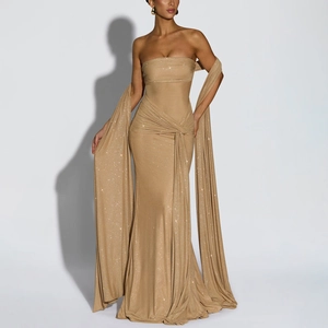 Robe Longue Sexy Sans Bretelles pour Femmes Froncée Coupe Ajustée Argent Scintillant Robe de Soirée Avec Écharpe pour Fête Formelle Banquet