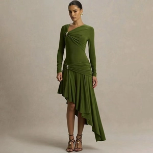 Robe longue manches olive avec taille froncée et ourlet asymétrique élégant