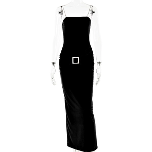 Sexy zwarte nauwsluitende maxi-jurk met strass-bandjes en zilveren gesp