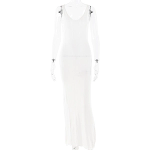 Robe longue blanche sans manches en maille moulante avec encolure en U pour femme