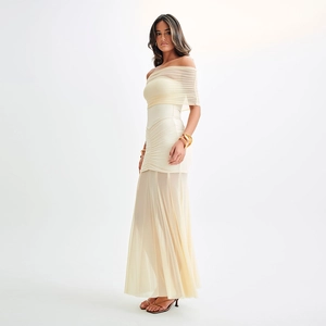 Elegant cream tube top拼接 maxi dress with pleated bodice and flowing long tulle skirt