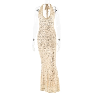 Elegante abito da sera color oro champagne con paillettes e scollatura a V profonda
