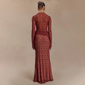 Ensemble haut dentelle à manches longues et jupe sirène en marron rougeâtre