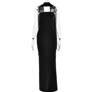 Elegante abito lungo senza spalline nero con sciarpa trasparente coordinata su manichino