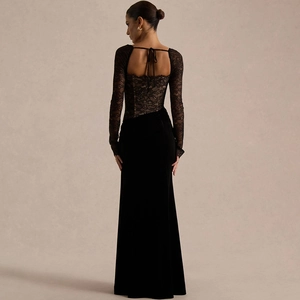 Détail du corsage en dentelle noire et dos nu sur une robe de soirée élégante et chic