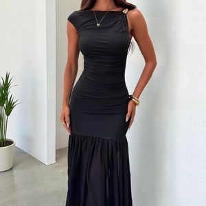 Elegant one-shoulder black fishtail dress with gold ring detail and pleated hem mesh