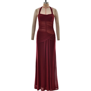 Robe longue sexy bordeaux à licou avec empiècement en mesh et détails froncés pour femme