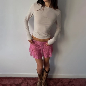 Damen Sexy Rosa Spitze Minirock Durchsichtig Floral Rüschen Niedrige Taille Lagenlook Y2K Streetwear Clubwear Kurzer Rock