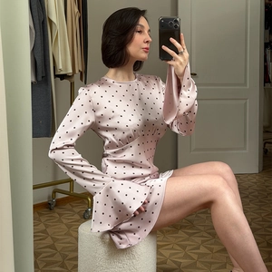 Robe Mini en Satin à Pois Élégante pour Femmes Manches Évasées Taille Haute Coupe Ajustée Fête