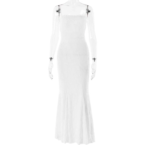 Robe longue blanche ajustée en dentelle florale avec fines bretelles et coupe sirène chic