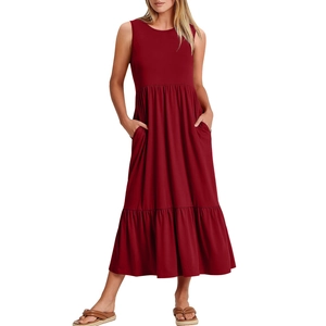 Robe Maxi Sans Manches pour Femmes Étagée Épissée Plissée Col Rond Taille Haute Robe Longue Avec Poches Couleur Unie Mode Été