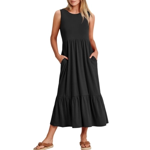 Robe longue noire sans manches à volants avec col rond et poches latérales pour l'été