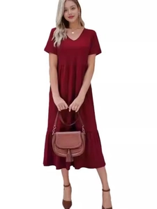 Robe midi évasée à col en V pour femmes en bordeaux avec poches latérales