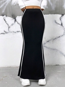 Jupe Longue Moulante Élégante pour Femmes Taille Haute Rayures Latérales Contrastées Maille Coupe Ajustée Automne Quotidien