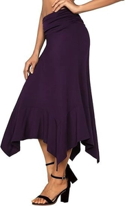 Détail de la taille haute froncée et de l'ourlet à volants asymétrique sur jupe violette