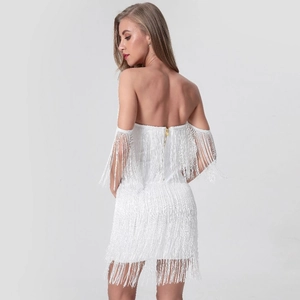 Robe bandage mini blanche dos nu élégante avec longues franges et fermeture éclair dorée