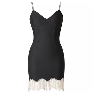 Elegantes schwarzes Bandage-Kleid mit V-Ausschnitt, Strass-Fransen und schmaler Passform