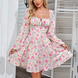 Damen Sexy Blumendruck Eckiger Ausschnitt Puffärmel Minikleid Rückenfrei Halter A-Linie Französisches Vintage Party Streetwear