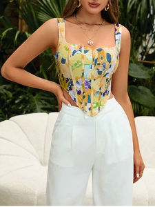 Détail du haut bustier sexy à imprimé floral avec baleines et ourlet court triangulaire