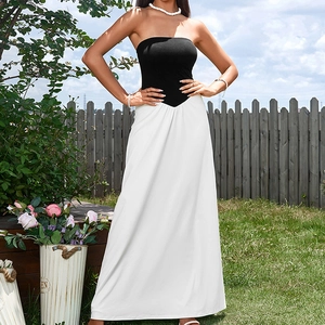 Sleeveless tube top maxi dress with black and white color block and V-shape waistline