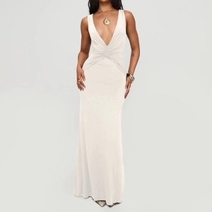 Elegant white V-neck milk silk dress with halter neck and ruffled mermaid hemline